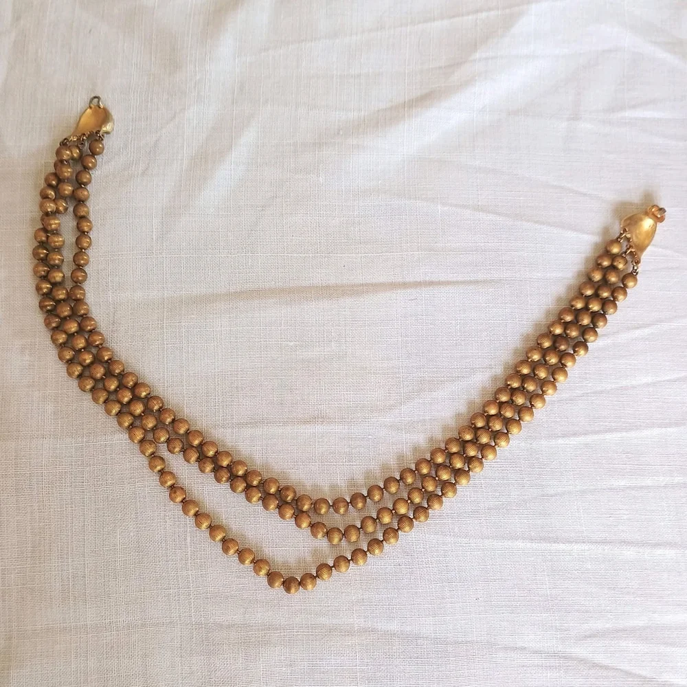 Unbranded gold tone